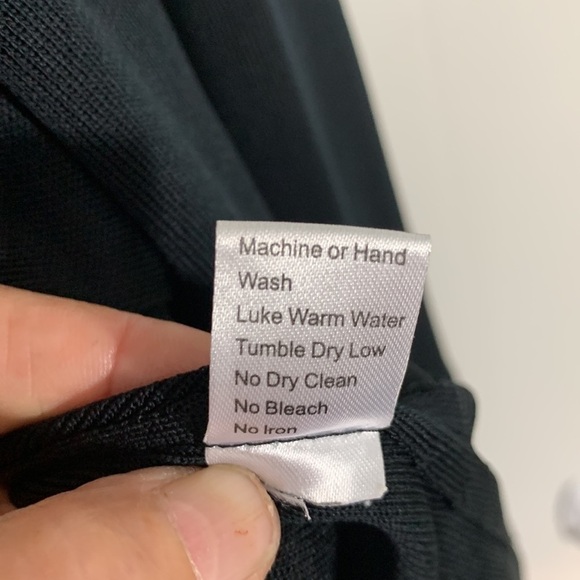 Ming Wang Ruffle front Cardigan / light jacket, Size Small, see measurements - Picture 8 of 8